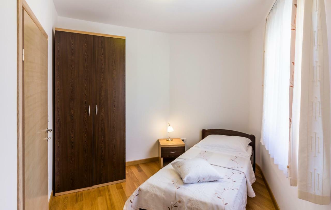 Apartman Kp Μεντουλίν Εξωτερικό φωτογραφία